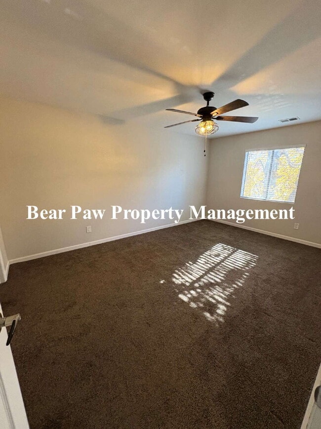 Building Photo - "NEW LOWER PRICE ON Charming 2-Bed, 2-Bath Condo!"