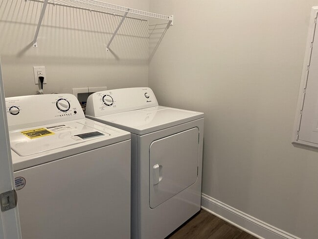 Building Photo - 4909 Helmsworth Dr