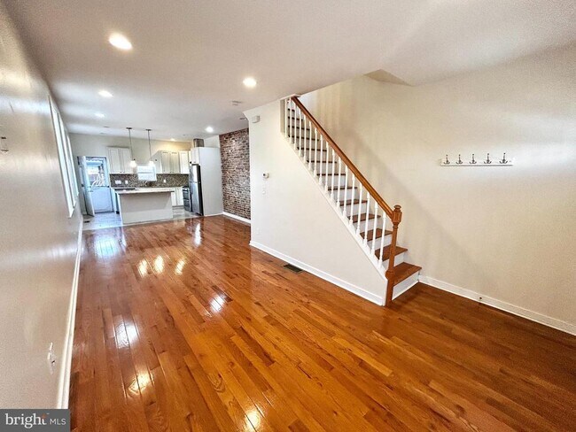 Building Photo - 1315 N 26th St