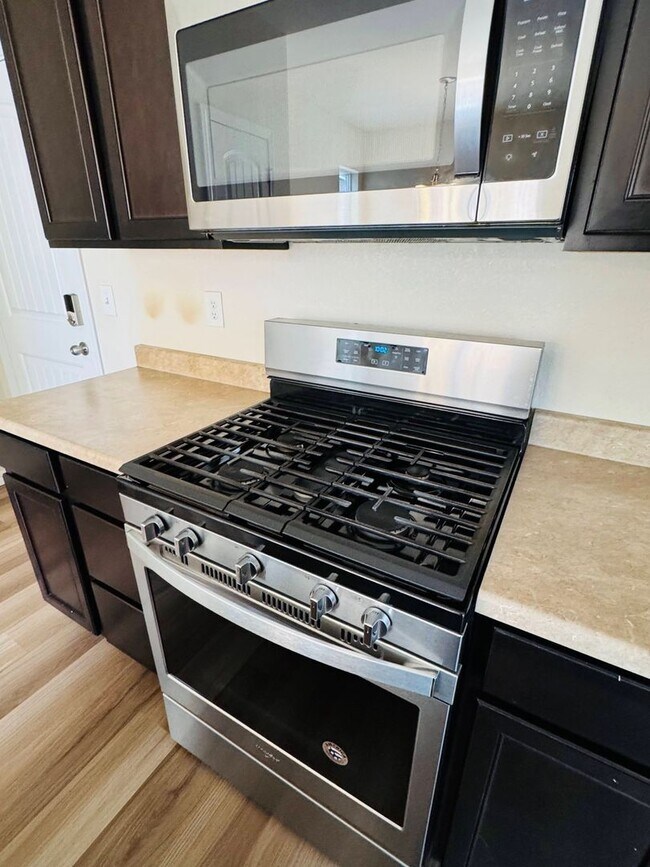 Building Photo - 5642 Heathland Terrace