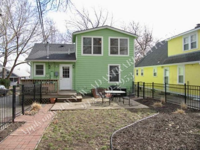 Building Photo - 4432 Wyoming St