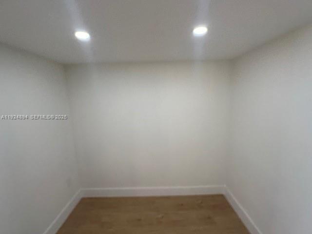 Building Photo - 2930 Point E Dr