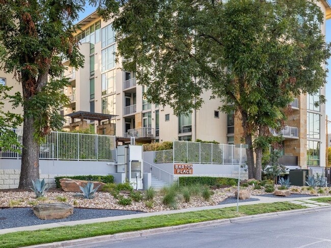 Building Photo - 1600 Barton Springs Rd
