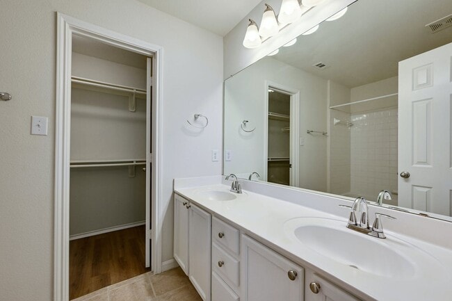 Building Photo - 1531 Parkfiled Cir 78664 | 3 Bed 2.5 Bath $1800 Coming soon - Available 04/26/26