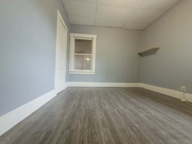 Primary Photo - 424 1/2 N Wheeler Ave