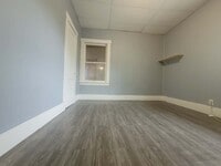 Building Photo - 424 1/2 N Wheeler Ave