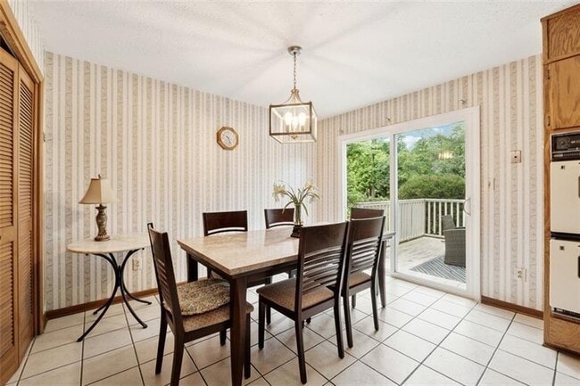 Building Photo - 3655 Winters Hill Dr