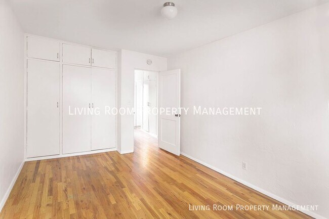 Building Photo - Charming 2 Bedroom Condo in Binford Condom...