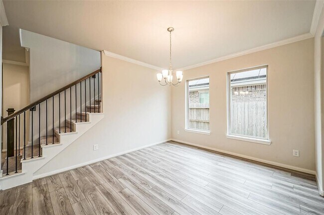 Building Photo - 2710 Bayrose Dr