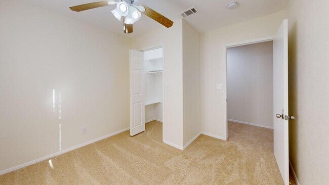 Building Photo - 1021 Crosby Ave