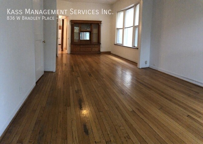 Building Photo - 836 W Bradley Pl