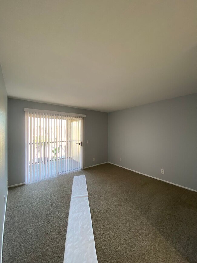 Building Photo - The Palms Condo