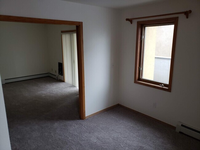 Building Photo - Adorable One Bedroom Condo Available In Ce...