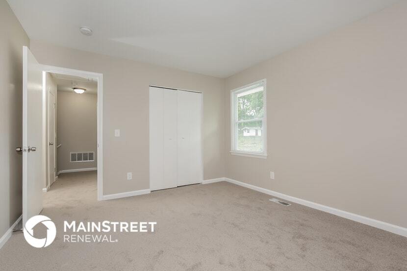 Building Photo - 511 Foxcroft Dr