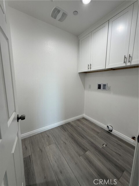 Building Photo - 7398 N Maple Ave