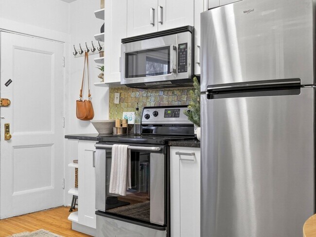 Building Photo - 159 South St