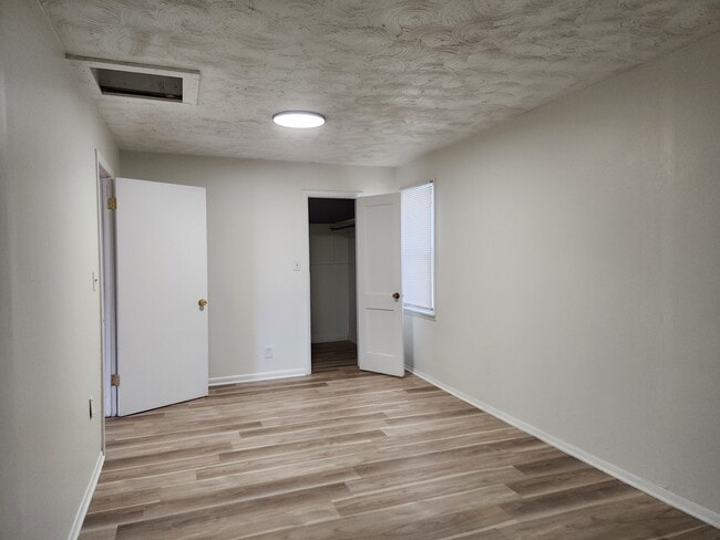 Building Photo - 1905 Peachtree Ave