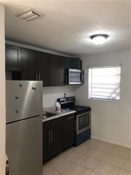 Primary Photo - 1448 W 33rd St