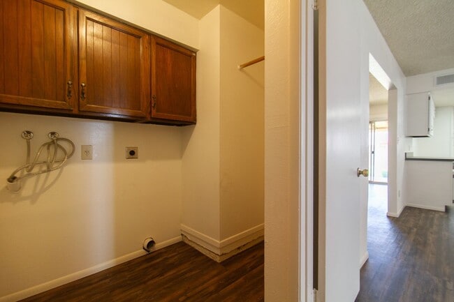 Building Photo - *COMING SOON IN FEBRUARY* 3 Bedroom 2 Bath Home