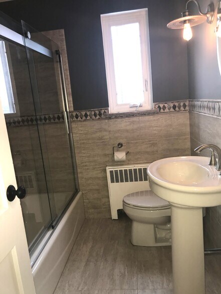 Updated Bath - 7 Troy Dr