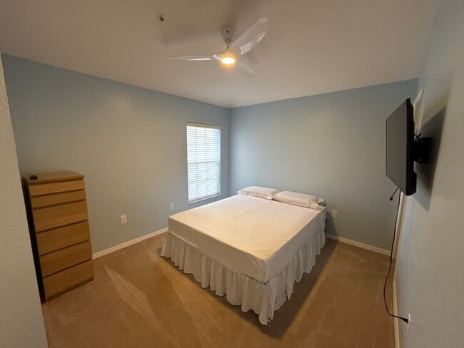 Building Photo - 8389 Wingate Dr