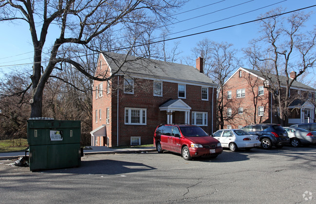 Building Photo - 6814 Red Top Rd