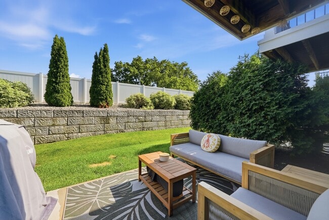 Building Photo - 2546 Huntleigh Ln