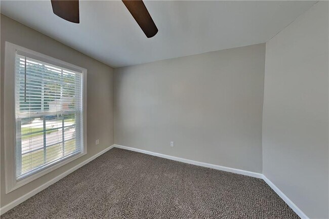 Building Photo - 652 Bramlett Way