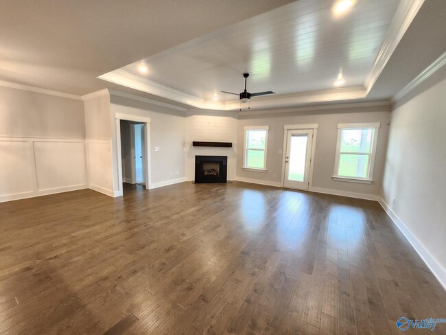 Building Photo - 137 Rugby Dr