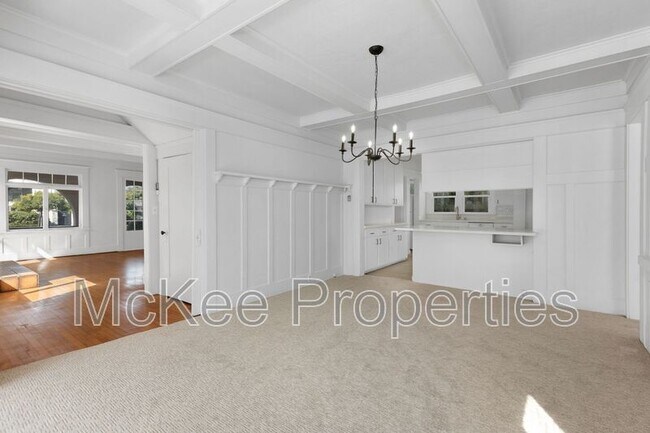 Building Photo - 1115 F Ave