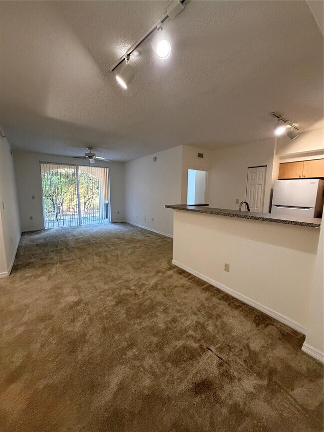 Building Photo - 2351 W Preserve Way