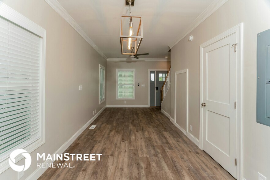 Building Photo - 3421 4th Ave S