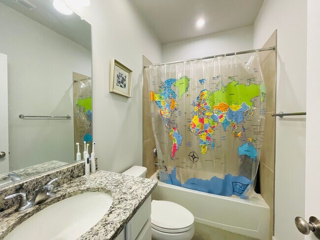 Building Photo - 594 Hazel Dr