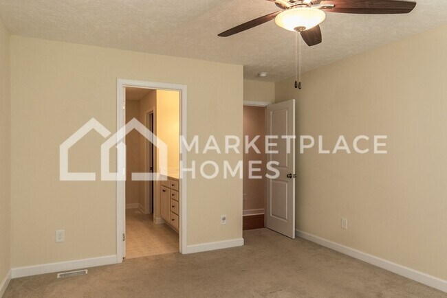 Building Photo - 510 Tyner Ave