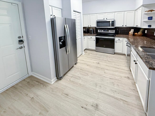 Building Photo - 275 Murcia Dr