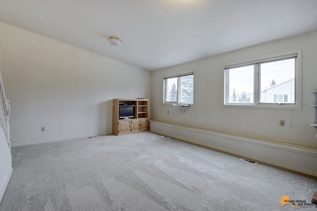 Building Photo - East Anchorage Condo with Fenced in Yard, ...