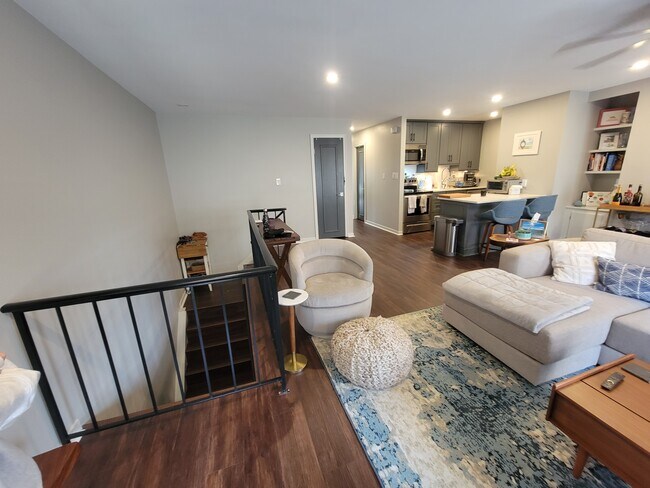 Building Photo - 23 Andrew Pl