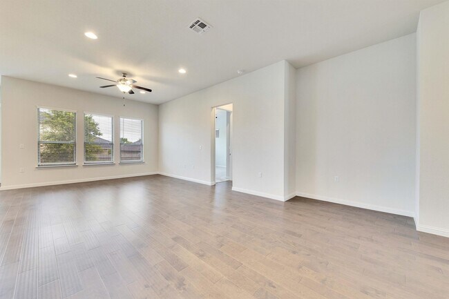 Building Photo - 9937 Comely Bnd