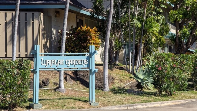 Building Photo - Newly Remodeled 2 bed 2 Bath Townhouse at Waialae Gardens in Kahala