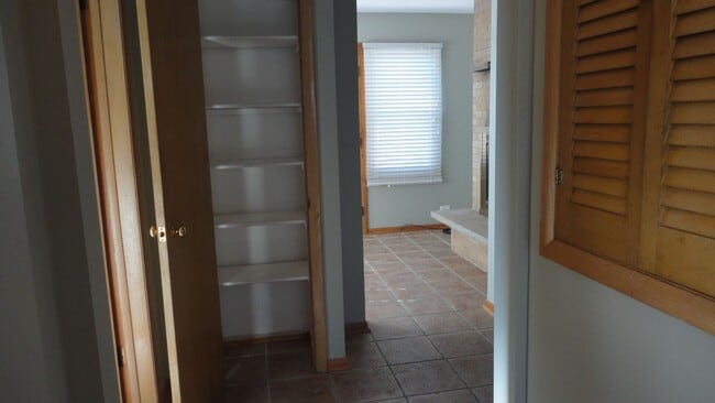 Building Photo - 4230 Highland Ave