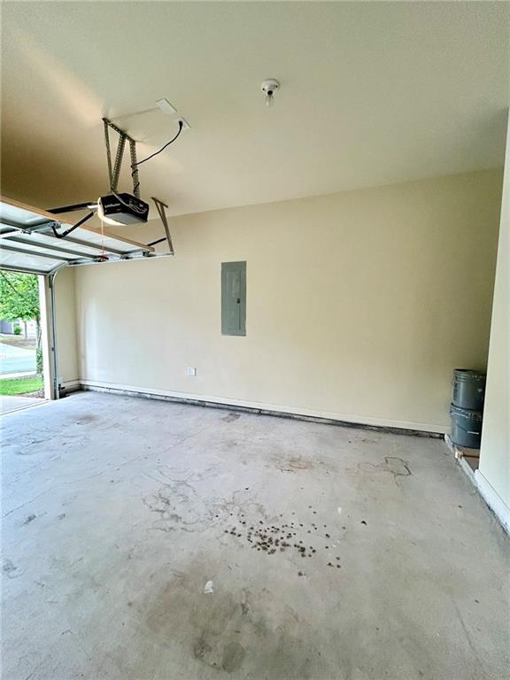 Building Photo - 664 Oakside Pl