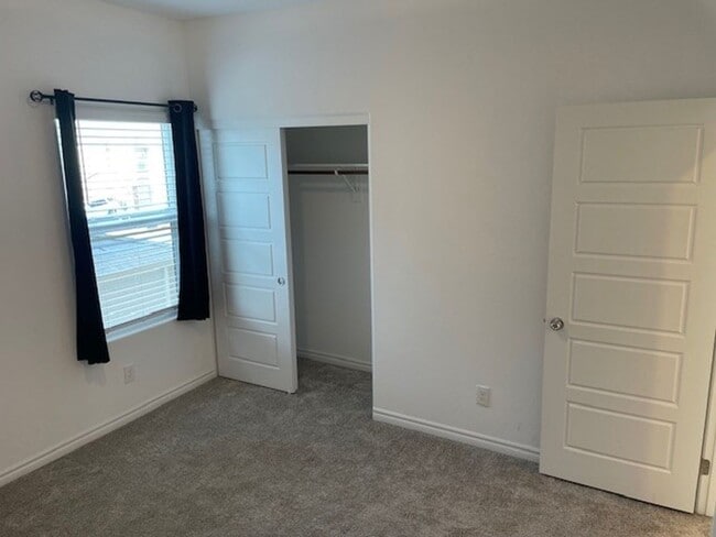 Building Photo - 7022 Noah Raven St