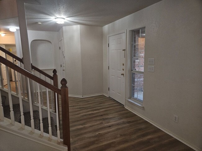 Building Photo - 3 Bedroom in Wildhorse Subdivision