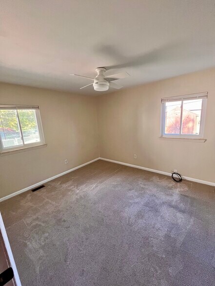 Building Photo - 297 Riverside Dr