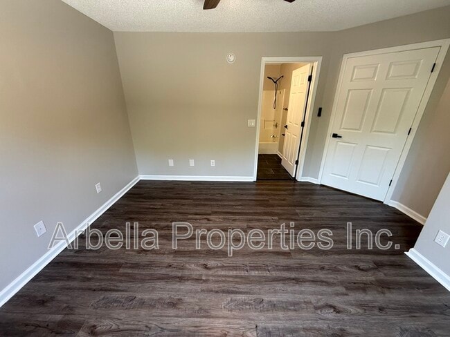 Building Photo - 1735 Blakewood Ct