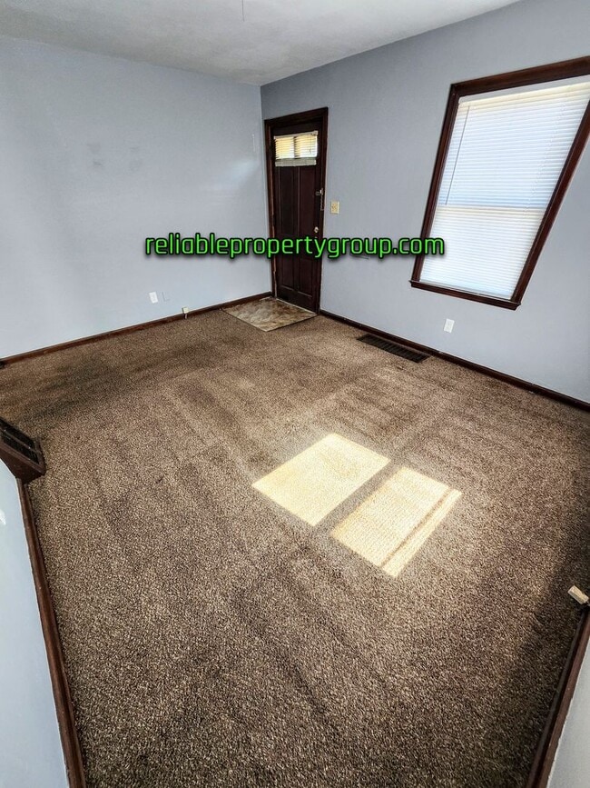 Building Photo - New Listing - Fort Wayne