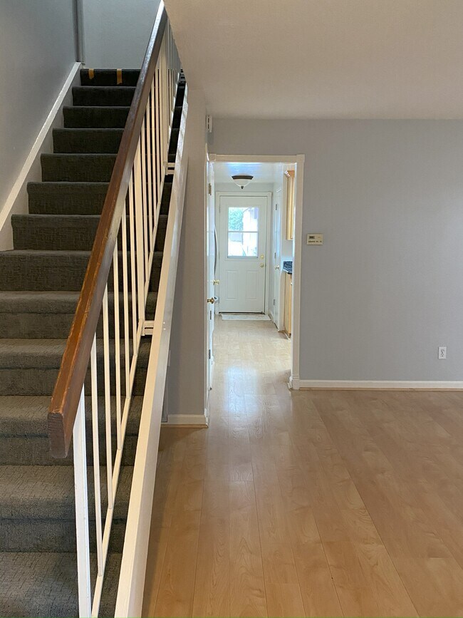 Building Photo - 4971 Ponderosa Ter