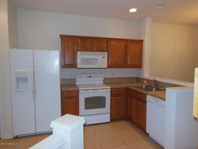 Building Photo - 3504 Summerlin Ln N