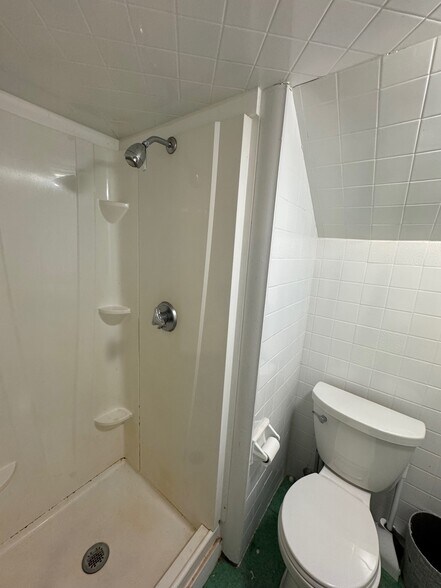 Building Photo - 57 Clarendon Ave