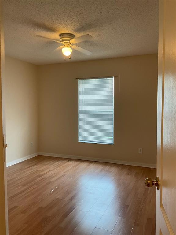 Building Photo - 1392 Willow Wind Dr